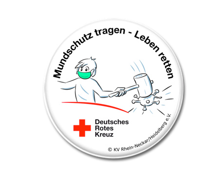 DRK-Mitarbeiterin Elke König am Telefon