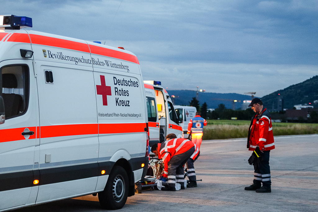 Übung Bevölkerungsschutz: Bergung auf einer Straße