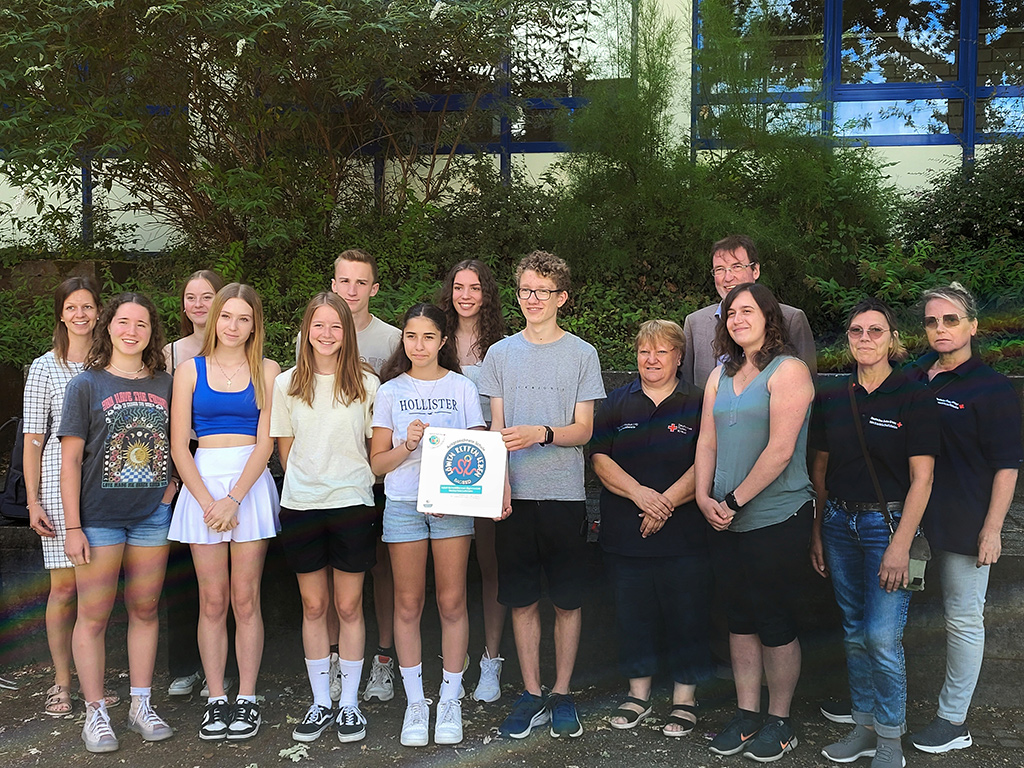 Gruppenbild mit SchülerInnen, die sich beim Schulsanitätsdienst engagieren