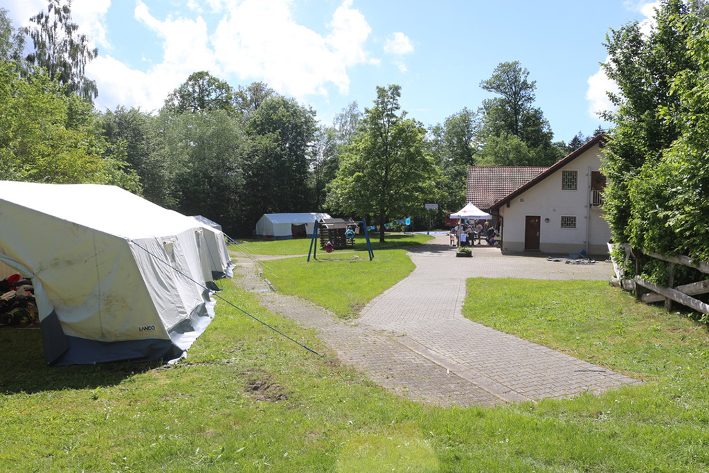 Aufgebaute Zelte des JRK