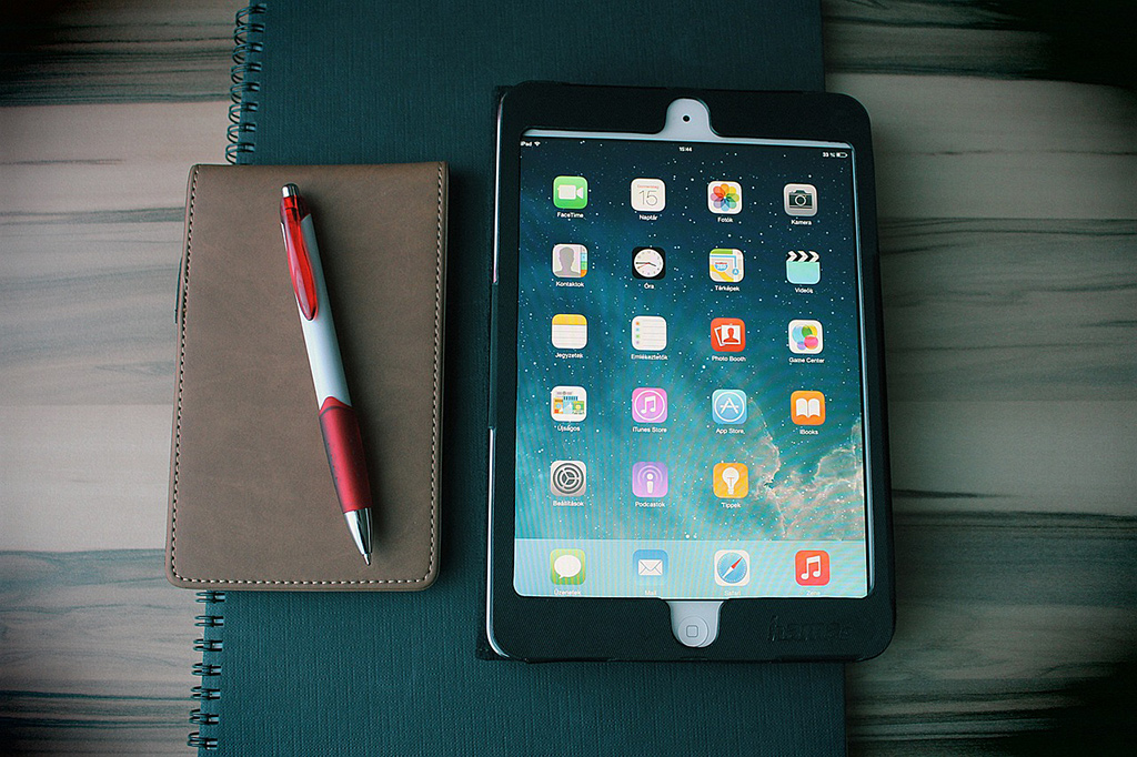 Display eines ipad mit Icons der Apps